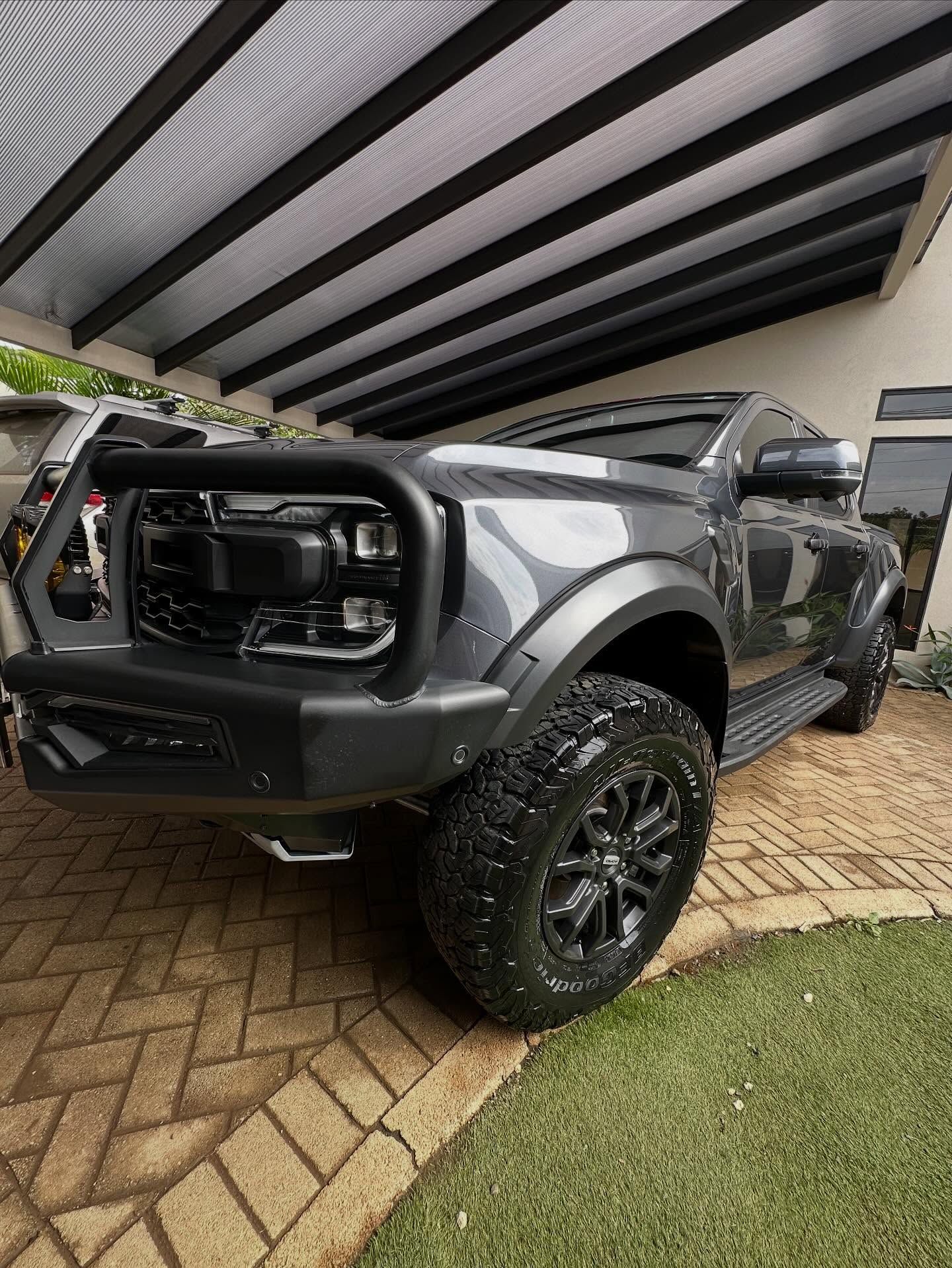Why Entrepreneurs and Investors are Buying Premium Pickups in Costa Rica? The Ford Ranger Raptor Leads the Trend