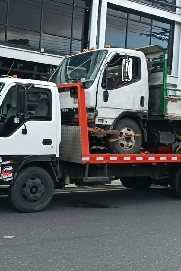 Servicio de Grúas K.L en Desamparados y Orotina: Asistencia Cuando la Necesita — Negocios article on PuraCars