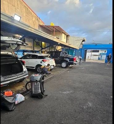 Lavacar Deluxe Auto Spa