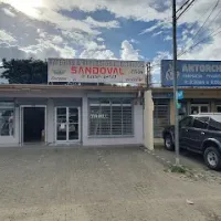 Baterias & Repuestos Eléctricos Sandoval Comunidad automotive electrical supply servicio de grua plataforma flatbed rollback