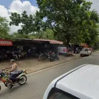 Moto Repuestos El Guachi