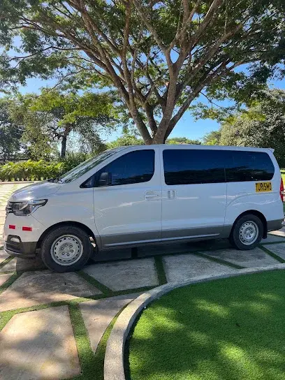 Tamarindo Shuttle & Taxi Service. 1