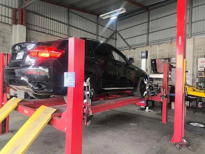 Servicentro Luis Gadea